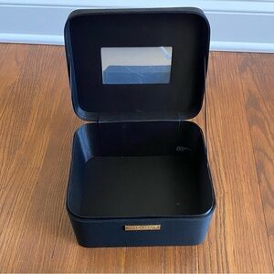 EUC 2 Black boxes for storage with mirror